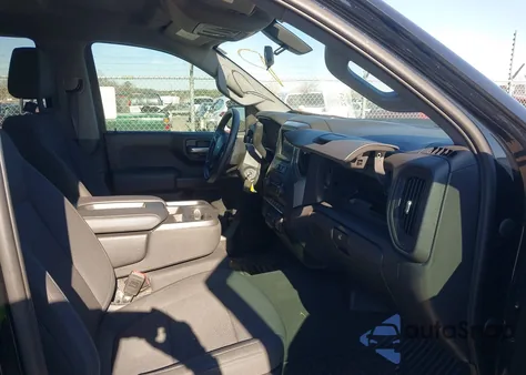 2021 Chevrolet Silverado 1500 4Wd Short Bed Custom z USA, uszkodzony, nr VIN 3GCPYBEK8MG220579